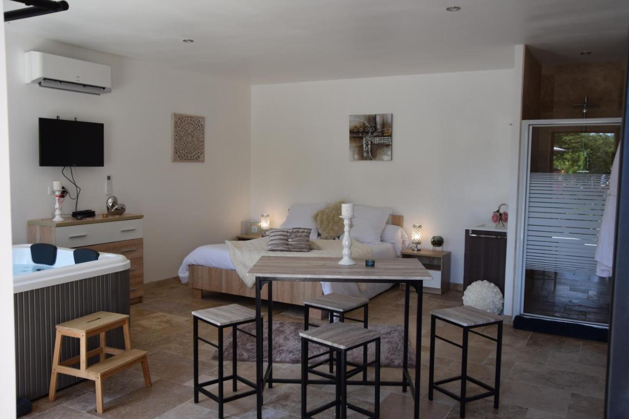 Gites Spa De Charme L Etoile Spa بيناك إي كازوناك المظهر الخارجي الصورة